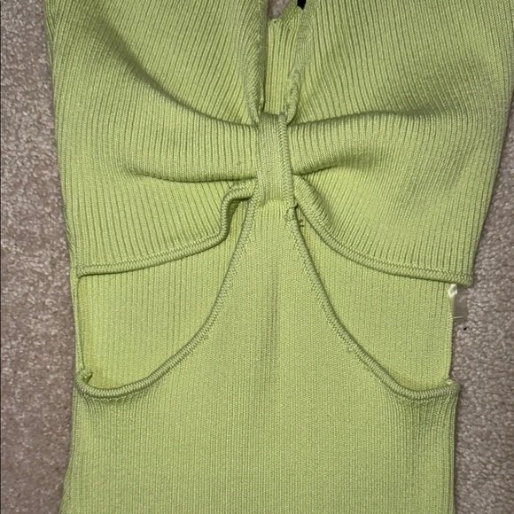 Lime Green Sleeveless Dress - Picture 2 of 4